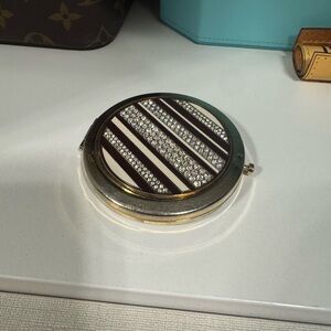 Henri Bendel Crystal Compact